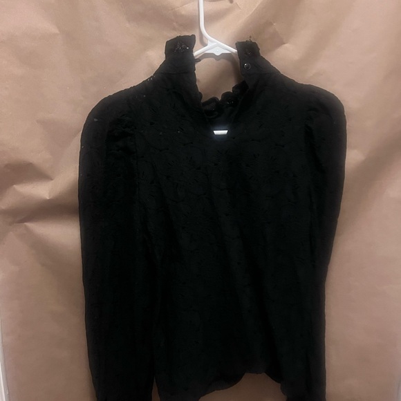 Charlie | Lace Islet Top - Picture 6 of 6